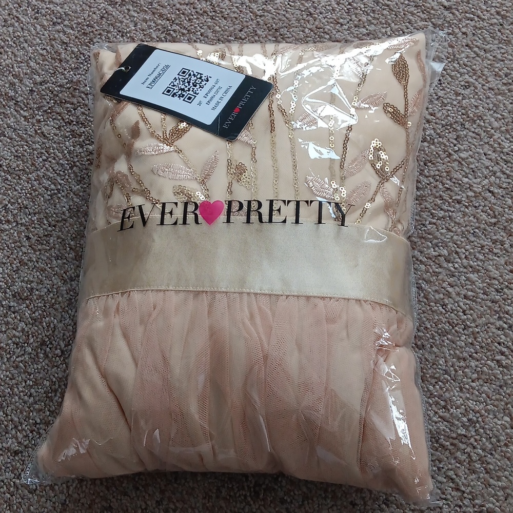 Ever pretty beige color sequin dress - Picture 5 of 11